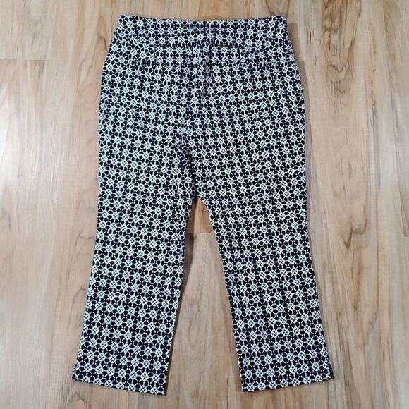 🔸️Charter Club Blue & White Geo Print Cambridge Slim Cropped Pants Size 10 - Picture 4 of 9